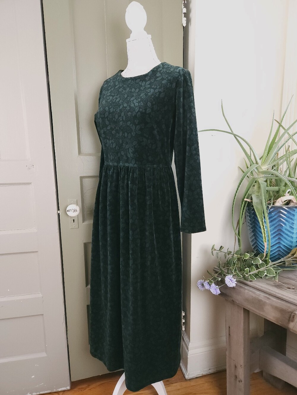 LL Bean Velvet Dress Vintage 1990s Dark Green Holly Berries Women's M